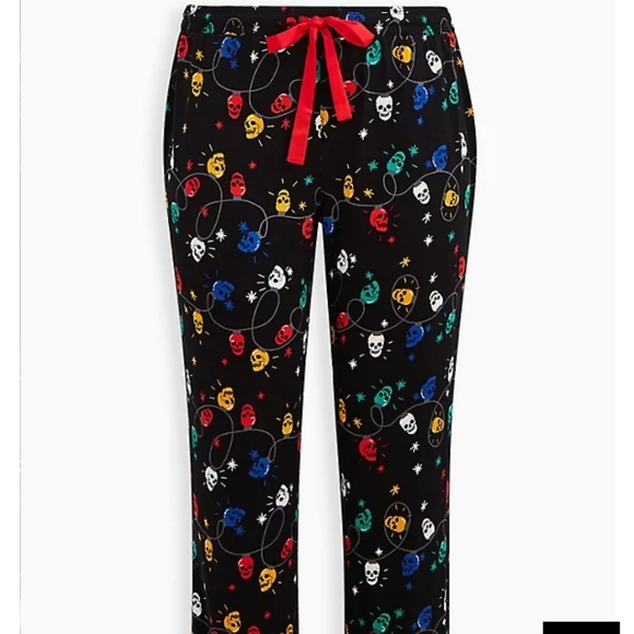 🆕🎄💀 SKULL HOLIDAY LIGHTS PJ SET🎄💀 - Picture 12 of 12